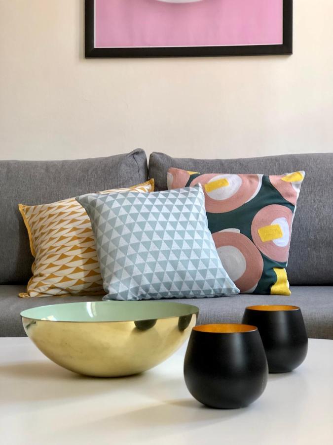 Charming And Modernly Designed 2 Bedroom - Old Town Antibes Exteriör bild