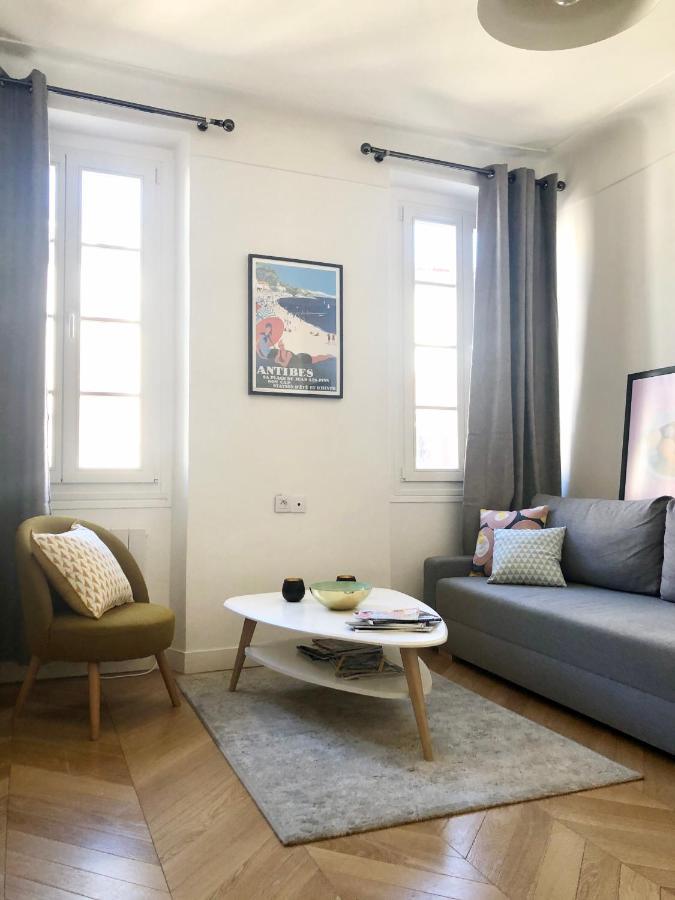 Charming And Modernly Designed 2 Bedroom - Old Town Antibes Exteriör bild
