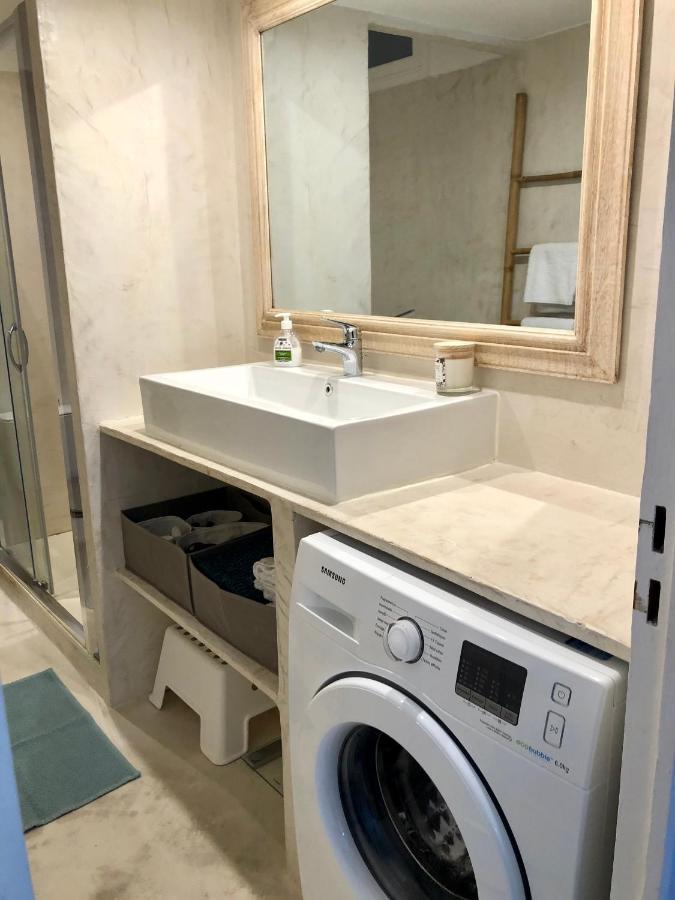 Charming And Modernly Designed 2 Bedroom - Old Town Antibes Exteriör bild